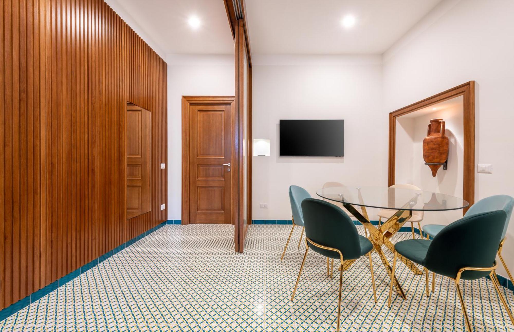 Anfora Romana - Centro Apartment *